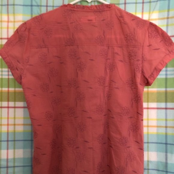 Adriana USA Rose Ruffle and Embroidered Short Sleeve Button Down Blouse Large - Picture 3 of 4